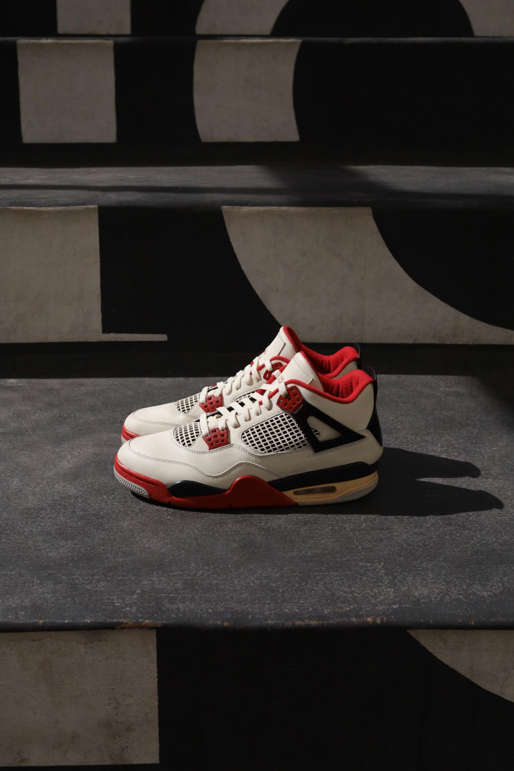 1989 Air Jordan 4 Fire Red - Evercolor pebbled leather/Shinki